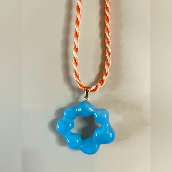 Urban Outfitters Blue Floral and Orange Rope Necklace NWOT - Picture 2 of 3